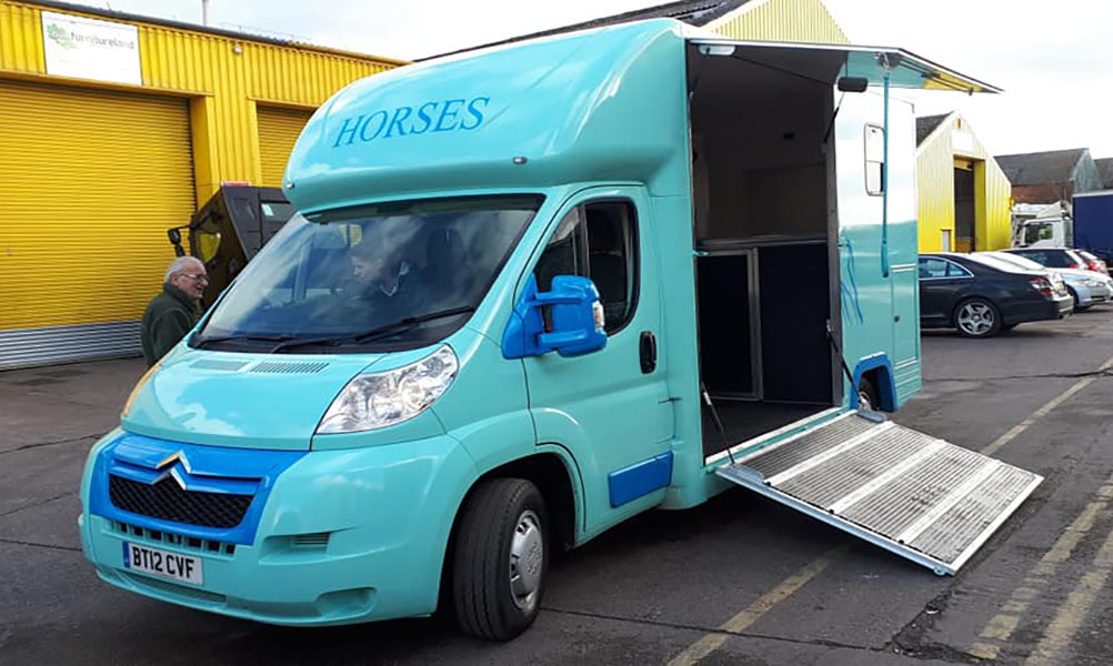 3.5 horse lorry for sale
